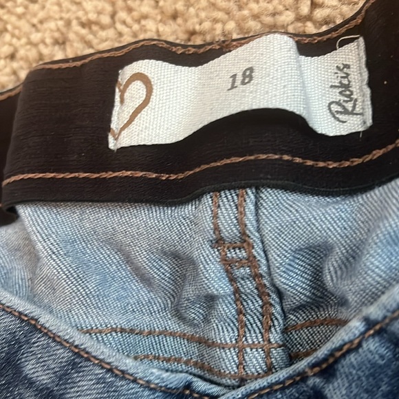 Jeans - Picture 2 of 2